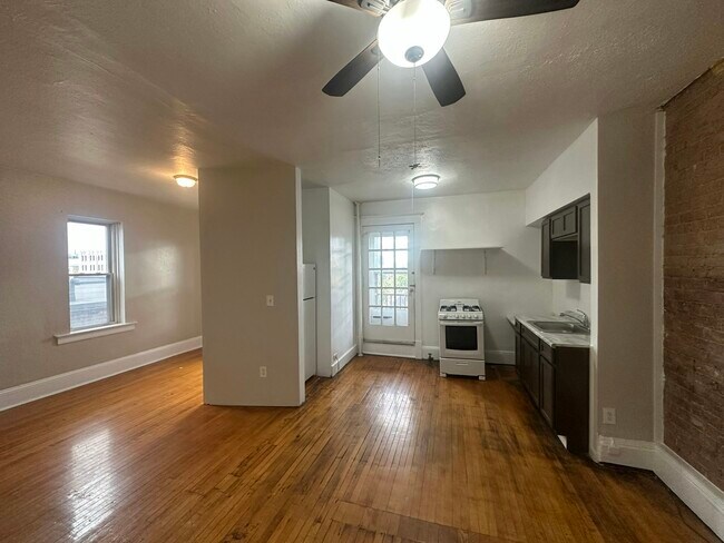 Photo - 4806 Euclid Ave Unit 17