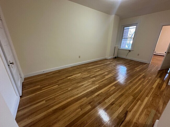 Photo - Washington Square - Updated Kitchen - Deck - Close to T Unidad 181 Winthrop #6