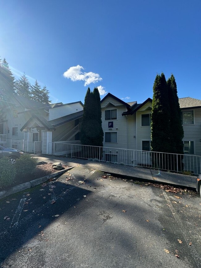 Photo - Cute, convenient and Water/Sewer/Garbage i...