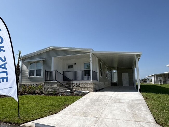 Photo - 34822 Minnow Ln