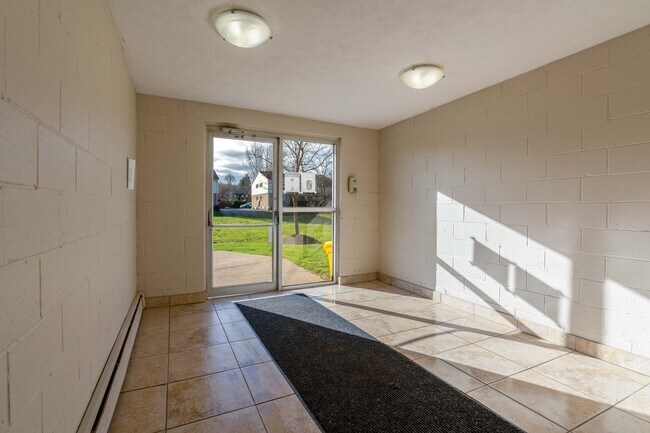 Photo - Georgian Manor