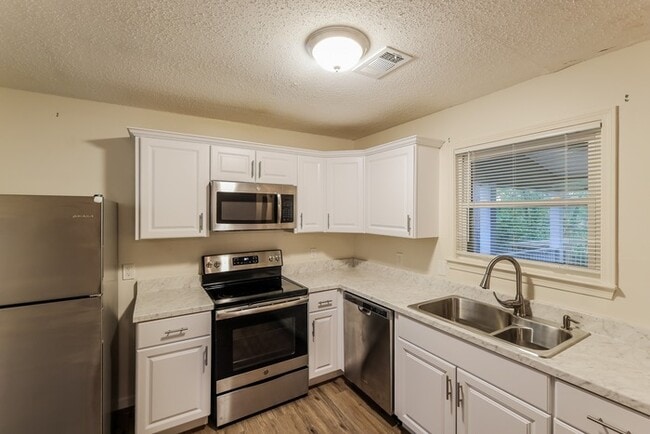 Photo - 4804 Eastern Hills Ln