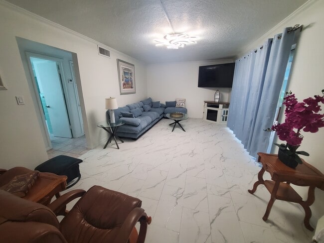 Photo - 279 S Brevard Ave