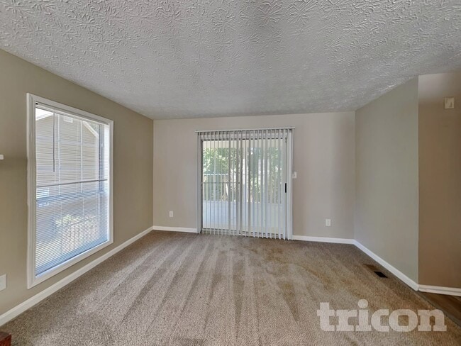 Photo - 1112 Karastan Ct SW