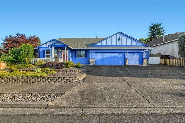 Photo - Single-Level 4BR/2BA Ranch — Spacious 3-Car Garage & Low-Maintenance Yard (Oregon City / Fairway ...