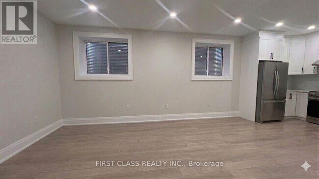 Photo - 107 Lankin Blvd