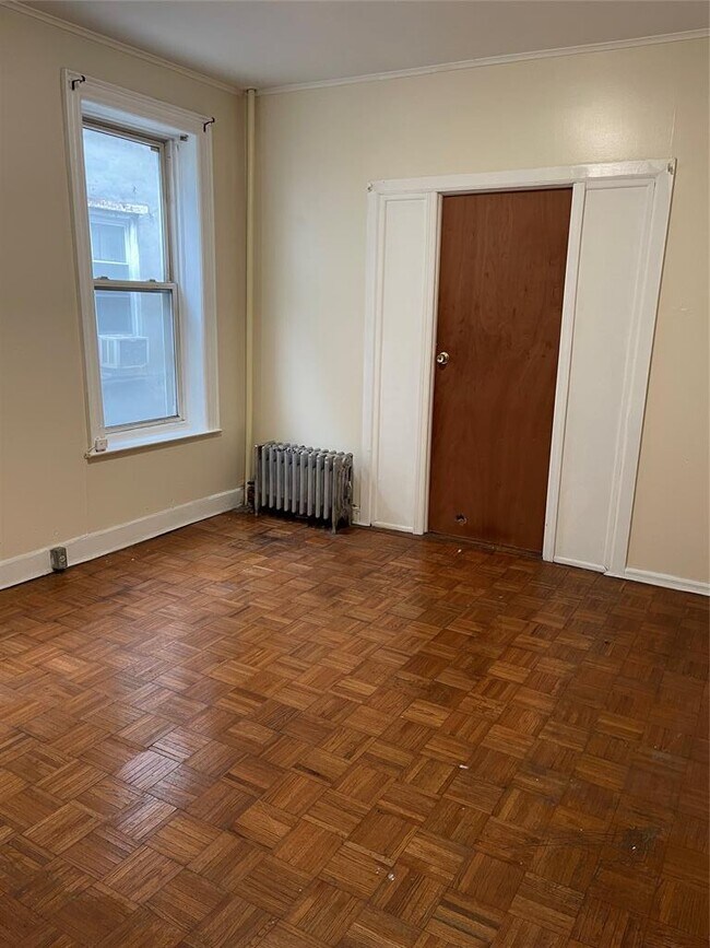 Photo - 442 Amboy St