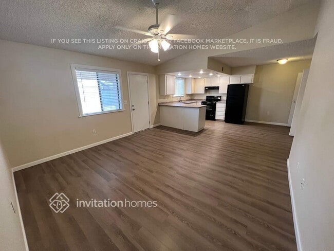 Photo - 2853 E Escondido Ave