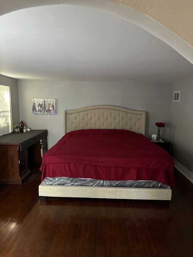 419 N Princeton Ave. Villa Park. IL 60181 Apartment For Rent in Villa