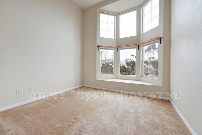 Photo - 815 Harbor Cliff Way Unit 246
