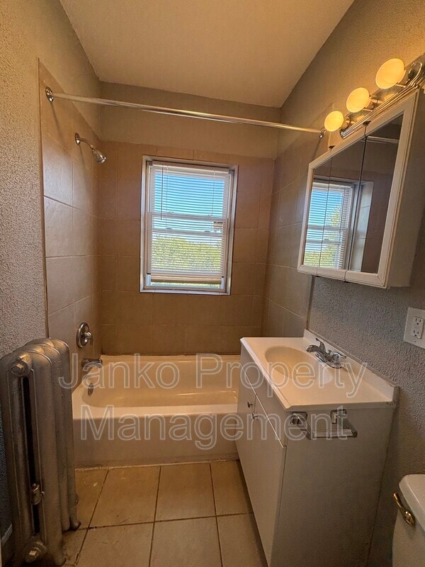 Building Photo - 9453 S Loomis St Unit 302 Rental