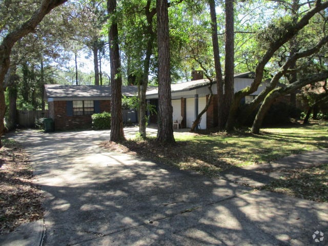 Building Photo - 313 Somerset Dr Rental