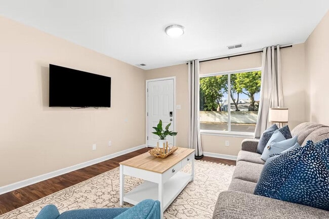 Photo - 18451 Sharon Ln Unidad ID1032337P