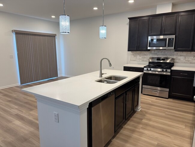 Photo - 287 Kingsport Dr