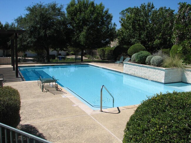 Photo - 2100 Pipers Field Dr Unidad 14