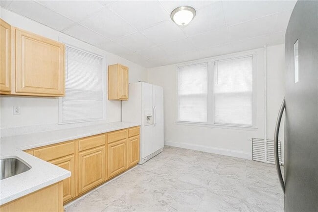 Photo - 380 St Marks Pl Unit 1