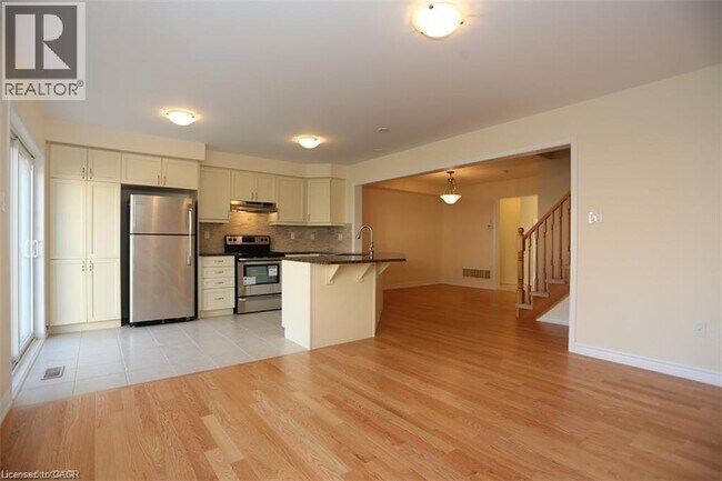 Photo - 155 W Oak Trl