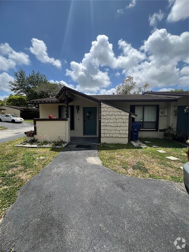 Building Photo - 11274 SW 116th Terrace Rental