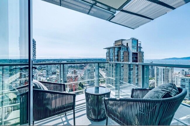 Photo - 1283 Howe St