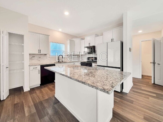 8810 Warbler Br Wy