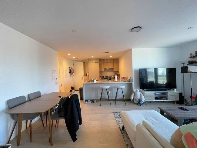 Photo - 3 Ct Square W Unidad 6