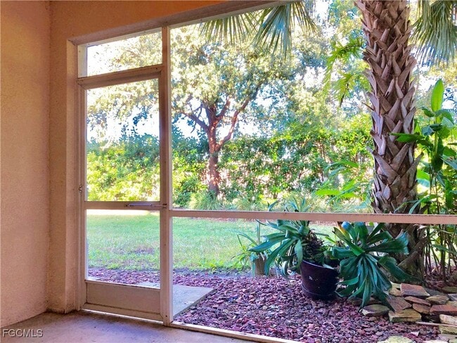 Building Photo - 8073 Pacific Beach Dr