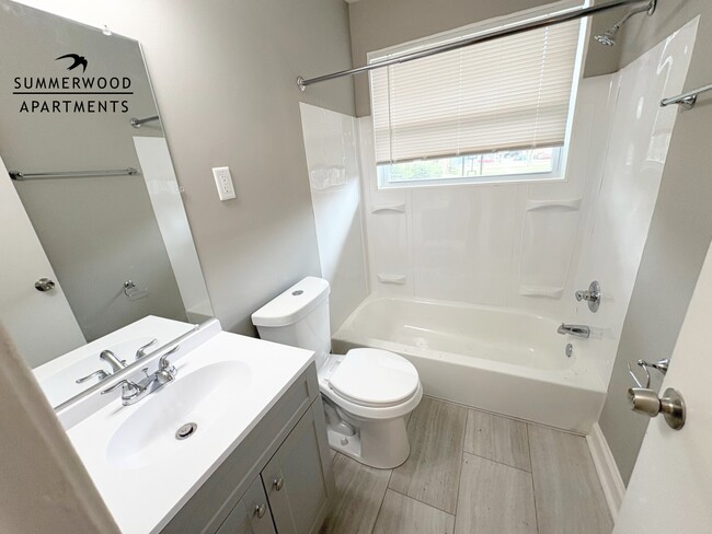 Summerwood 1bd/1ba Bathroom