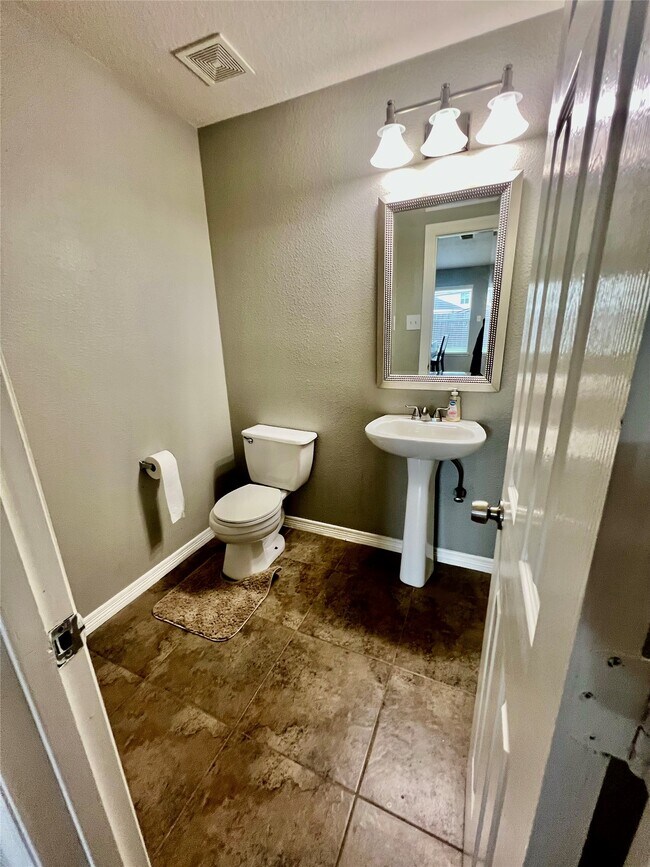 Photo - 9610 Serenata Ct