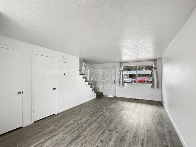 Photo - 4813 W Targee St