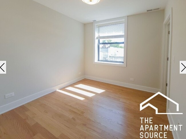 Photo - 2020 W Montrose Ave Unit 2