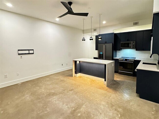 Photo - 507 Sabine St Unit 1003