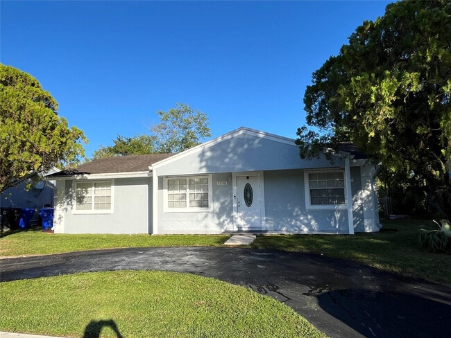 Building Photo - 1240 SW 73rd Ave