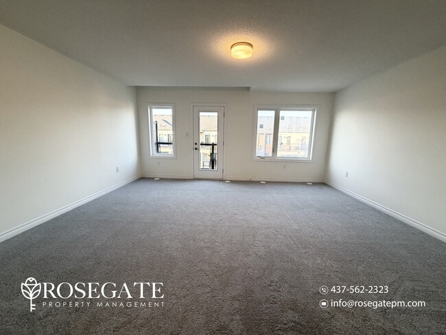 Photo - Spacious 3-Floor Freehold Townhome with Garage, Private Balcony & Backyard – Brampton