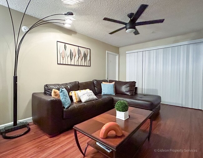 Photo - Beautiful 4/4 Condo in University Terrace