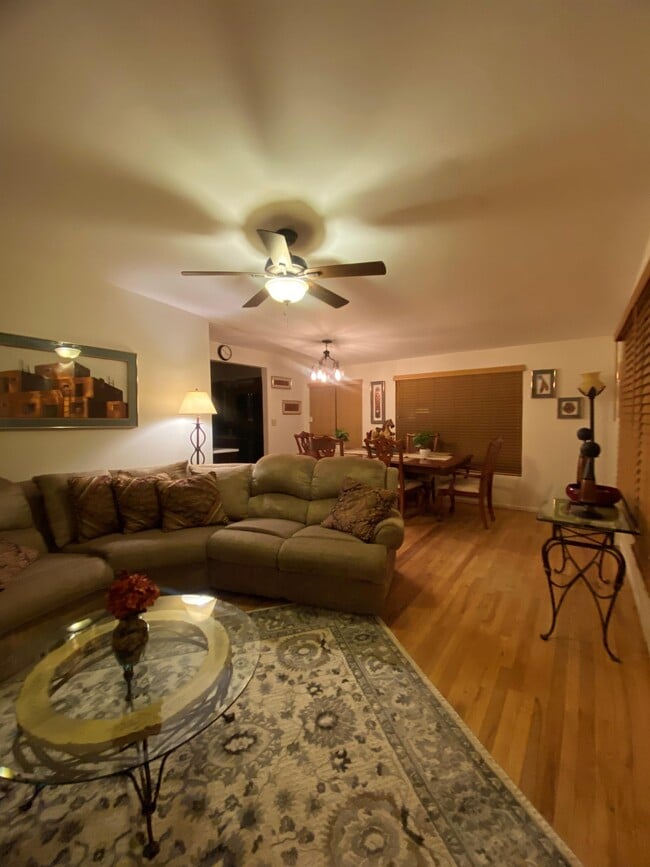 Photo - 497 Robinson Dr