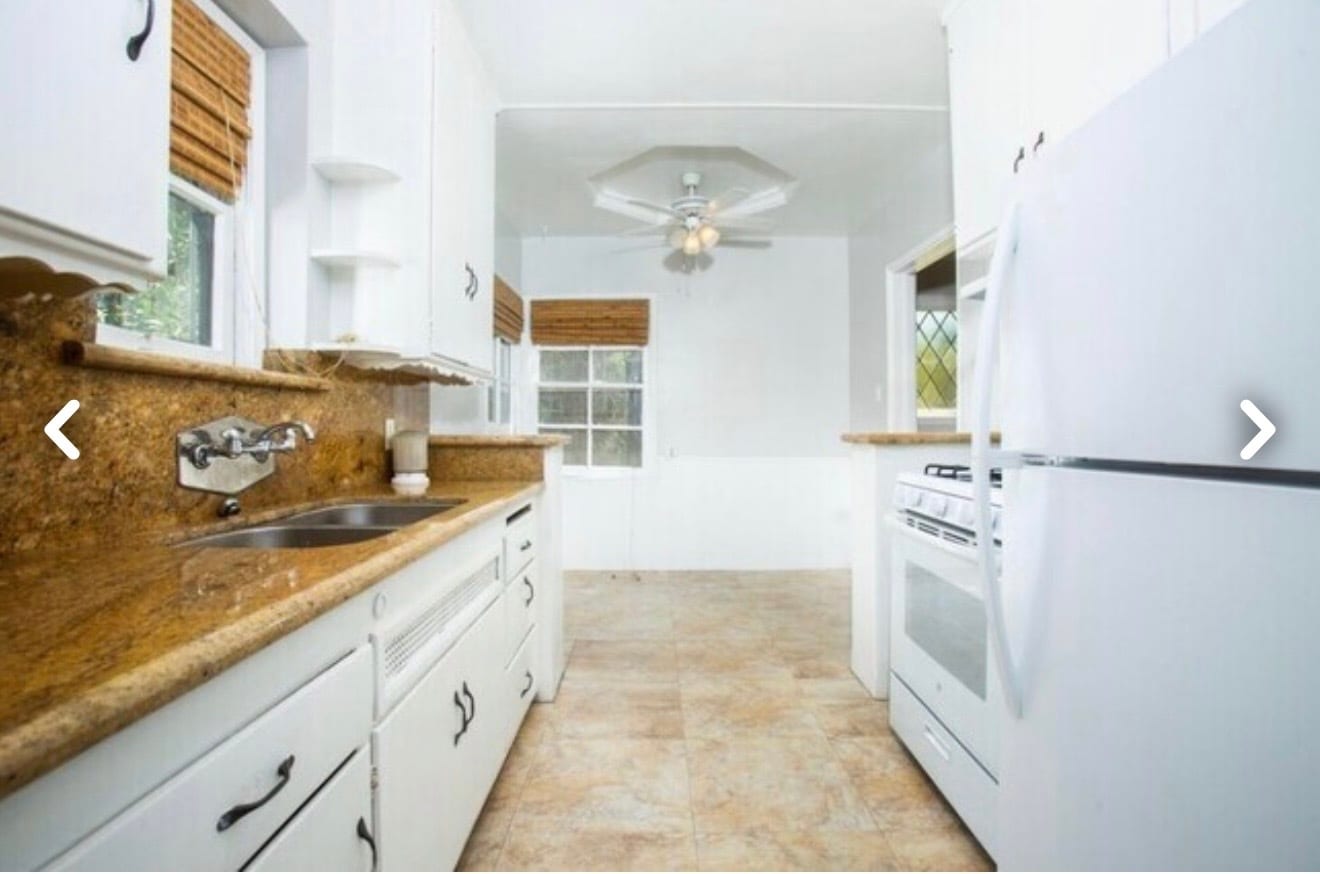 Photo - 11285 Camarillo St Unidad 1 Bedroom