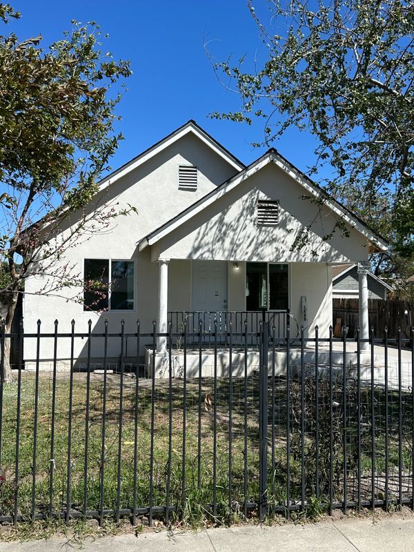 Photo - 1449 N Lugo Ave Casa