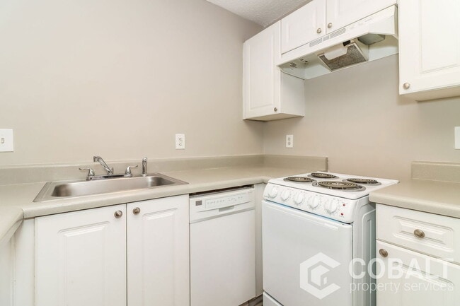 Photo - 987 Collier Rd NW Unit E