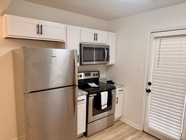 53 Brooksie Dr Unit Main