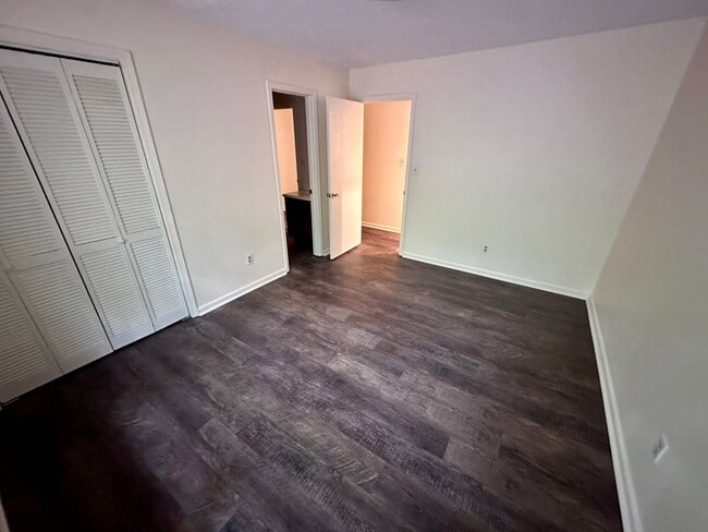 Photo - 505 Chateau Dr SE Unidad A