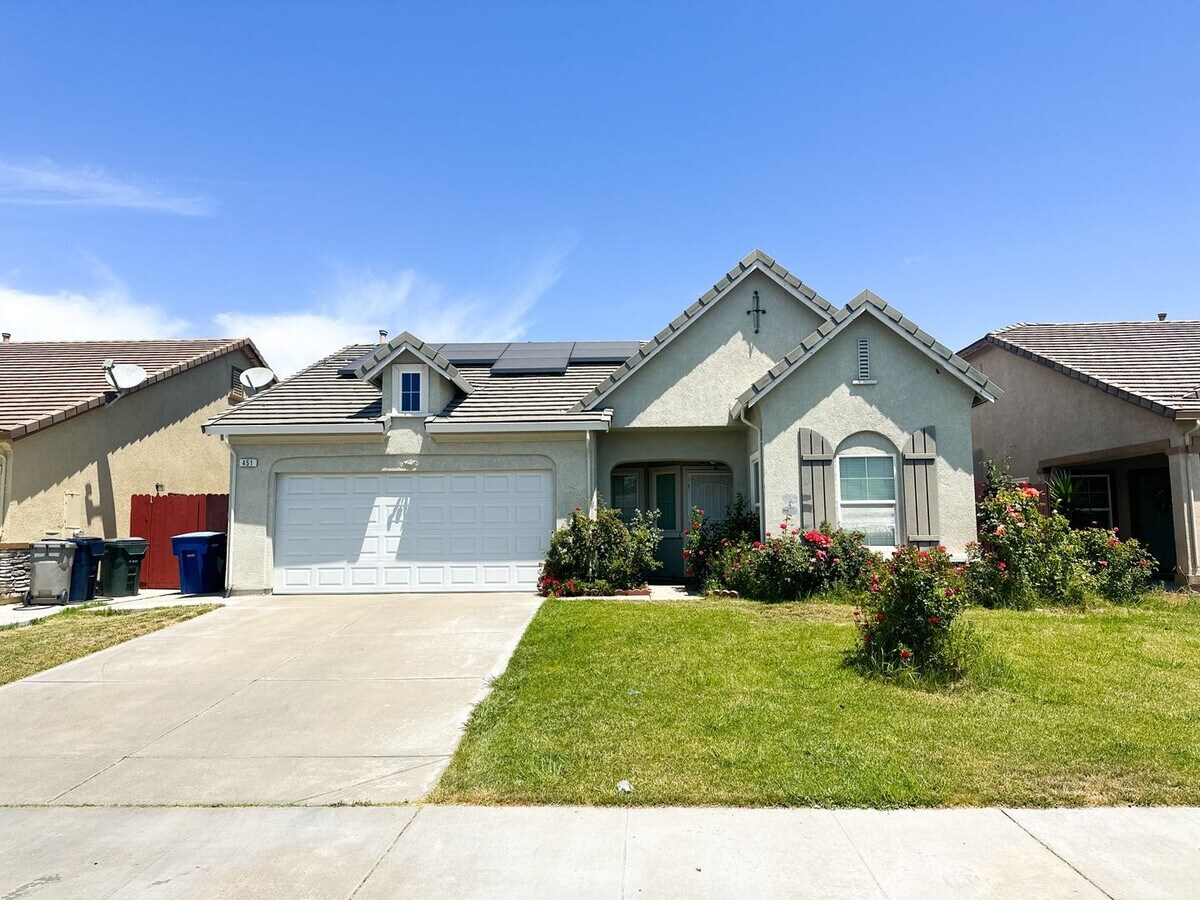 Cute As A Bug 3/2 Natomas Home (PLEASE REA... - Cute As A Bug 3/2 Natomas Home (PLEASE REA...