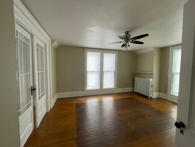 Photo - 2424 S Harrison St Unidad Apt 2