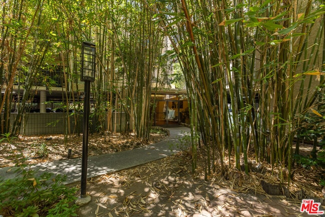 Photo - 5213 Raintree Cir