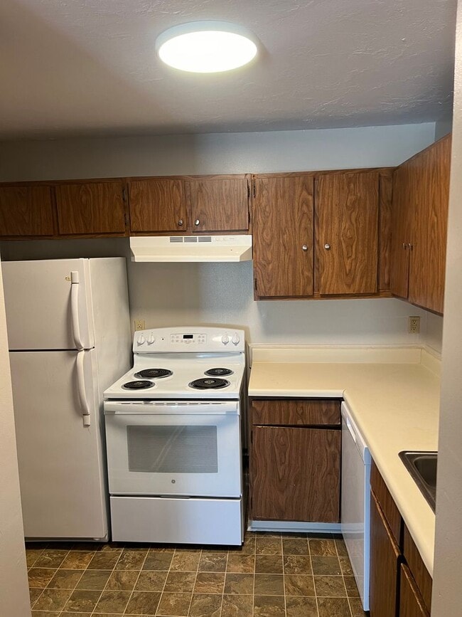 Photo - 134 N Meyers Dr Unit D