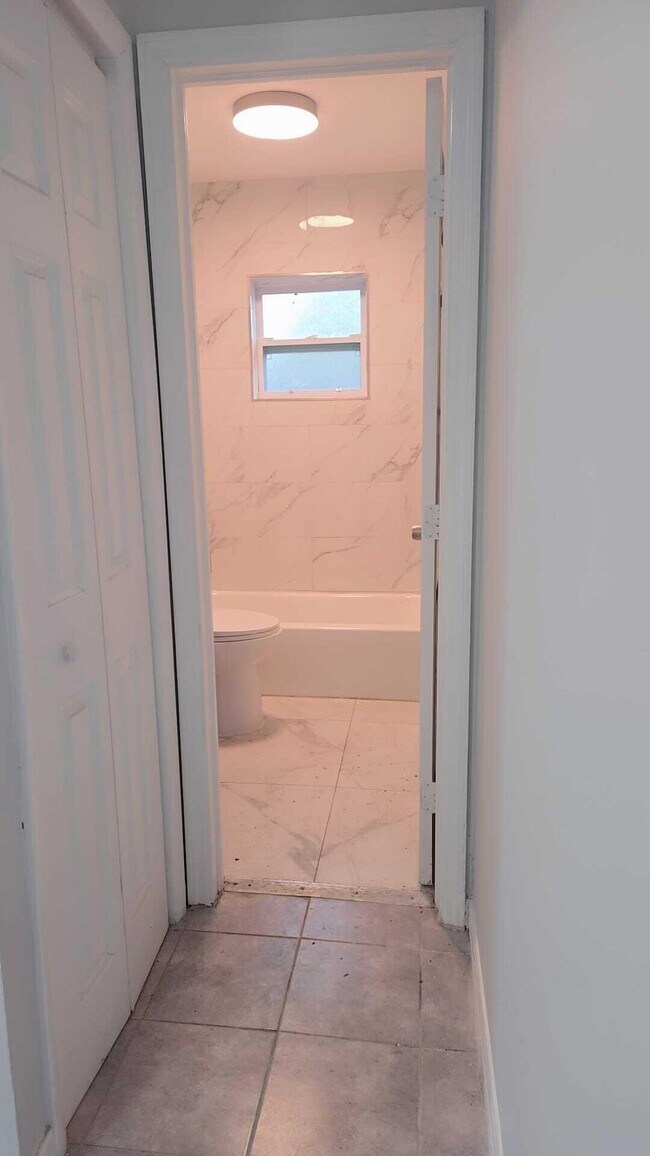 Photo - 621 NW 5th Ave Unit 4