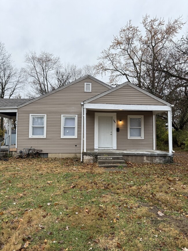 Building Photo - 3446 N Parker Ave