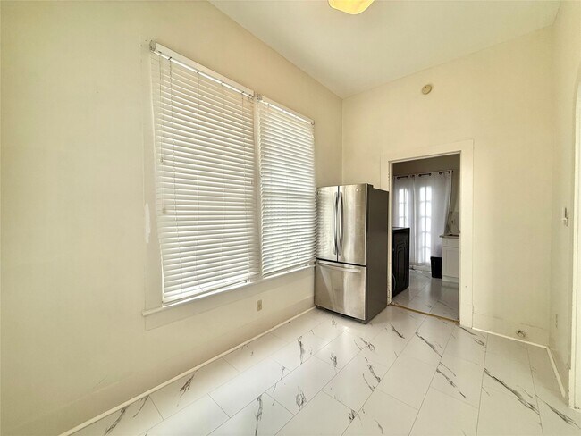 Photo - 1427 Church St