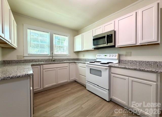 Photo - 421 N East Ave