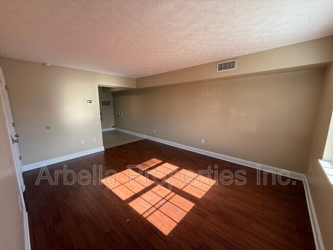 Photo - 133 Walker St Unit Apt 2