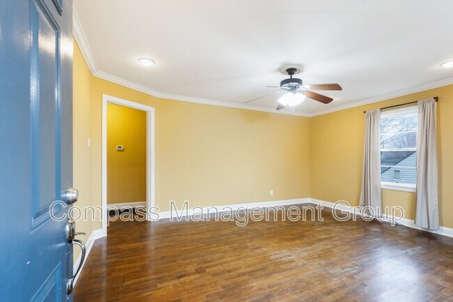 611 W Glenwood Ave NE